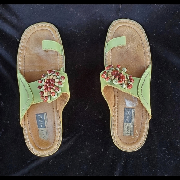 Josef Seibel Leather Round Open Toe with Toe-Loop Slide On Sandals. - Picture 12 of 16